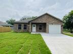 4202 Henderson St, Greenville, TX 75401