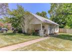 110 E Akard St, Weatherford, TX 76086