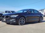 2017 Volvo S90 T6 Momentum