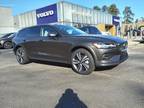 2024 Volvo V60 Cross Country B5 Plus