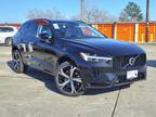 2024 Volvo XC60 Recharge T8 Ultimate Dark Theme