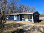 1055 E Chestnut St, Denison, TX 75021