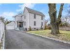 53 New St, Fairfield, CT 06825