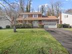 40 Coachlamp Ln, Stamford, CT 06902