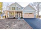 16 Borough Ln, Newtown, CT 06470