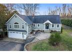 25 Woodland Heights, Middlefield, CT 06481