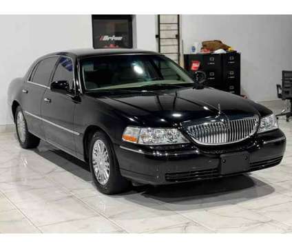 2008 Lincoln Town Car for sale is a Black 2008 Lincoln Town Car Car for Sale in Houston TX