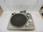 Pioneer PL-560 Quartz PLL Full-Automatic Turn Table Direct Drive - Works Great