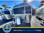 2024 Airstream Flying Cloud 27FB Queen 28ft