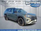 2024 Volkswagen Atlas Green, new