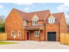 4 bedroom detached house for sale in Chapel Lane, Drayton Parslow