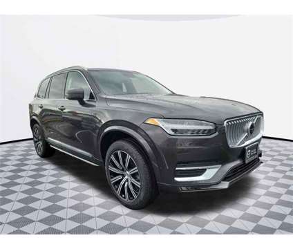 2024 Volvo XC90 B6 Plus Bright Theme is a Grey, Silver 2024 Volvo XC90 3.2 Trim SUV in Silver Spring MD