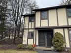 31 Andover Ct #31, Brookfield, CT 06804