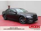 2023 Chrysler 300 Black, new