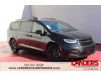 2024 Chrysler Pacifica Hybrid Black, new