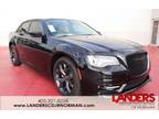 2023 Chrysler 300 Black, new