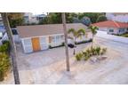 Beautiful completely re-done just 3 blocks from the beach. $