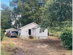 8 N Rustic Ln Manito, IL