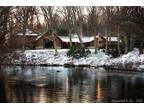 Westport 4BR 4BA, large log hunting lodge on the river with