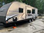 used rv camper travel trailers 2014 Wilderness, sleeps 3, kitchenette,& shower