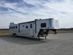 2017 Merhow 8413 4H w/13' SW LQ 4 horses