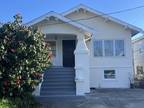 Oakland 3BR 2BA, Charming house with period features such as