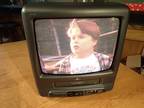 Vintage Zenith Color 13" TV VCR VHS Player Combo Retro Gaming TVBR1322Z Works gd