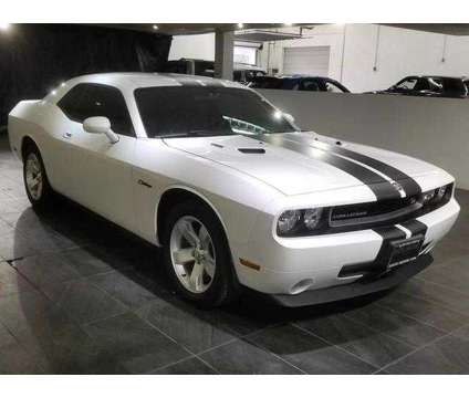 2010 Dodge Challenger for sale is a White 2010 Dodge Challenger Car for Sale in Rolling Meadows IL