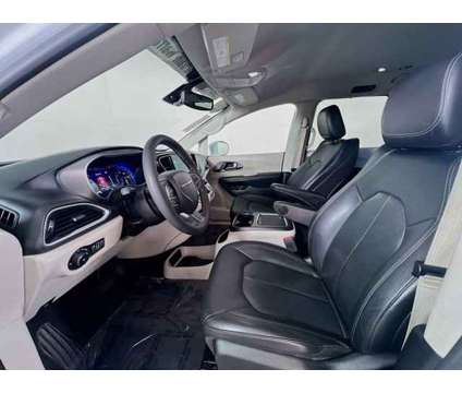 2022 Chrysler Pacifica Touring L is a White 2022 Chrysler Pacifica Touring Car for Sale in Tampa FL