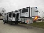 2022 Forest River Cherokee Arctic Wolf 3990SUITE 39ft