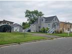2685 Ocean Ave - Seaford, NY 11783 - Home For Rent