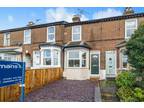 2 bedroom terraced house for sale in London Road, High Wycombe, HP11