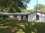 810 NW Front, Vivian, LA 71082