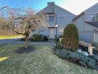 161 Heatherwood Dr #161, Brookfield, CT 06804