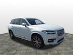 2024 Volvo XC90 Recharge T8 Ultimate Bright Theme 7P