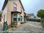 1106 SE Pine St. Unit #B 1106 SE Pine St.