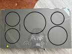 GE Cafe 36" induction cooktop CHP95362M5SS - New Open Box