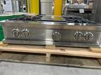 Rgtnb364gv2-Blue Star 36" Gas Range top 4 Burners Griddle Display Model