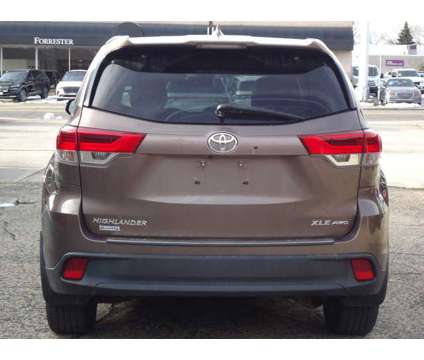 2018 Toyota Highlander XLE is a White 2018 Toyota Highlander XLE Car for Sale in Chambersburg PA