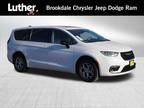 2024 Chrysler Pacifica White, new