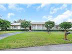 7540 SW 174th St, Palmetto Bay, FL 33157