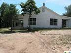 2100 Skyline Dr, Canyon Lake, TX