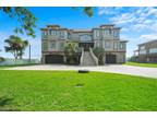 4614 W Bayshore Dr, Bacliff, TX 77518