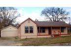 305 E 15th St, BONHAM, TX 75418