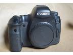 Canon EOS 6D 20.2MP Full-frame Digital SLR Camera with 28-135mm IS Macro Lens