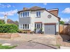 4 bed house for sale in Seafield Gardens, CO15, Clacton ON Sea