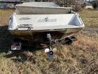 1989 Rinker Runabout 19' Boat Located in Cuba, MO - Has Trailer