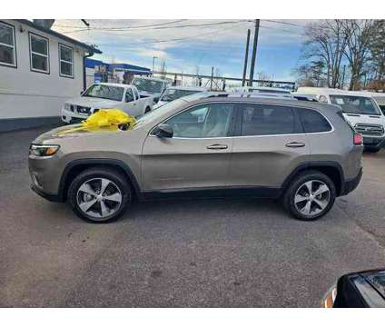 2019 Jeep Cherokee for sale is a Gold 2019 Jeep Cherokee Car for Sale in Marietta GA