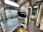 2024 Airstream Flying Cloud 27FB Queen