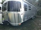 2024 Airstream Flying Cloud 28RB Twin